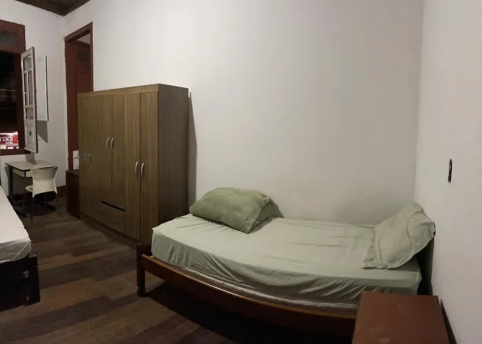 Quarto Inteiro, Prox Ao Centro - Republica Saideira