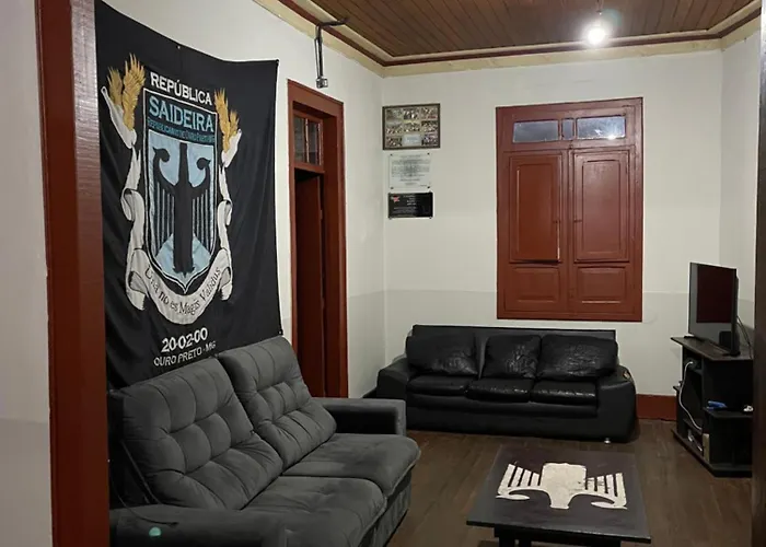 Quarto Inteiro, Prox Ao Centro - Republica Saideira